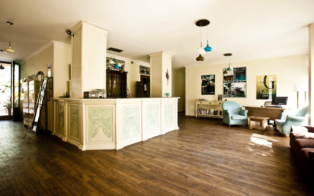 T & G Apartments