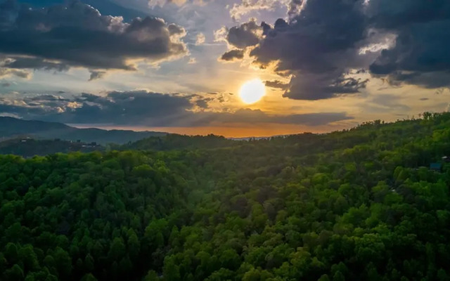 Romantic Cabin Retreat By Ghosal Luxury Lodging