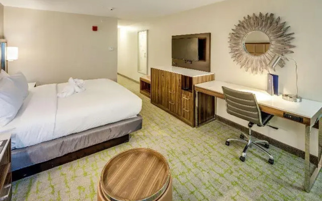 Pullman Plaza Hotel