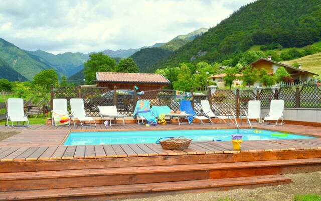 Peaceful Holiday Home in Enguiso With Swimming Pool