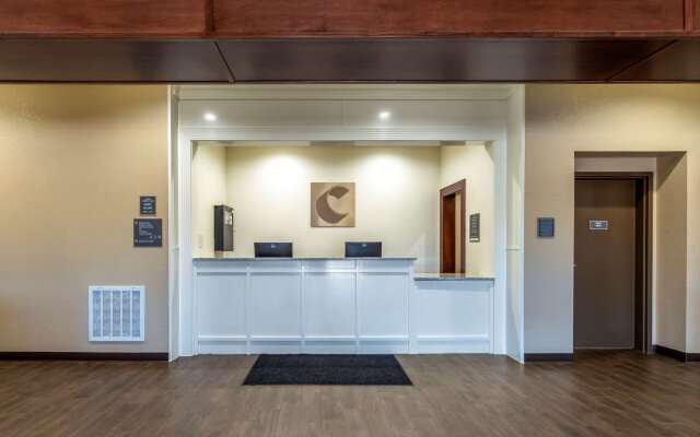 Comfort Inn & Suites Harrah