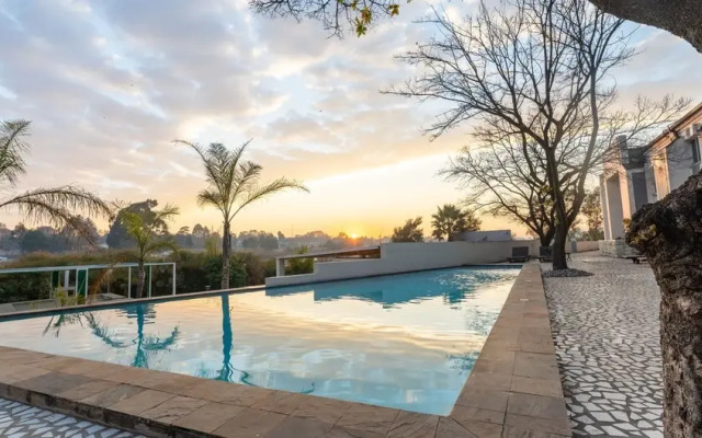 ANEW Hotel & Convention Centre OR Tambo
