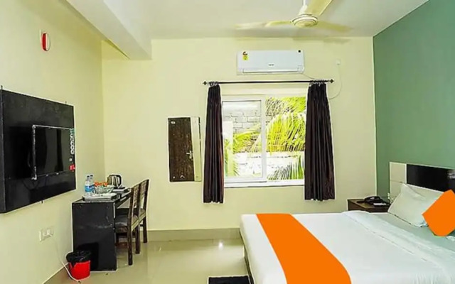 Fabhotel Ekamra Greens By Y Hotels