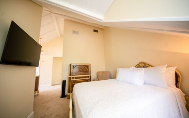 The Edenton Collection-The Granville Queen Inn