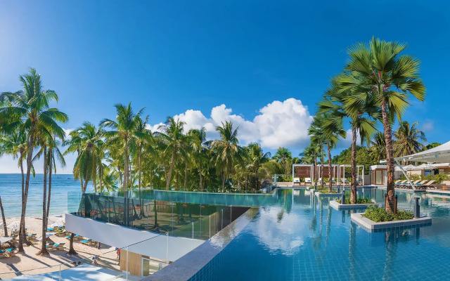 Henann Crystal Sands Resort