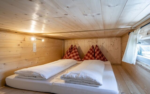 Cozy Chalet in Niedernsill near Lake