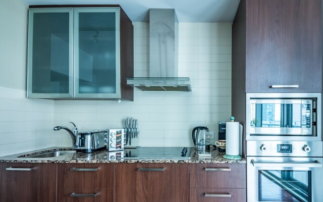 AOC Suites - Luxury Condo - City View