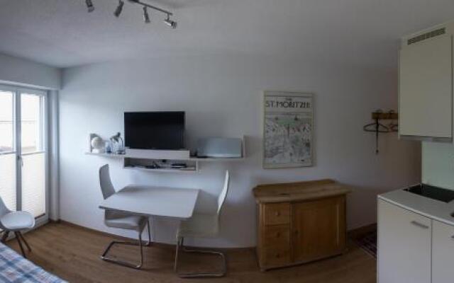 Chesa Surlej Apartment