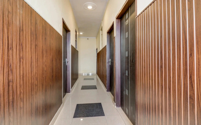 Hotel Sapphire by OYO Rooms