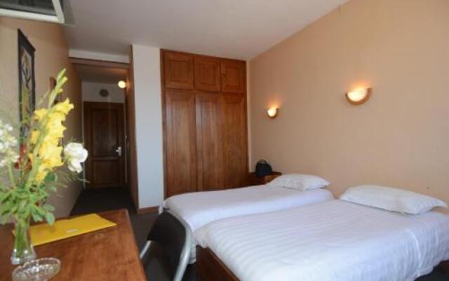 Aina Hotel