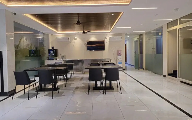 Karan Luxury CoLiving