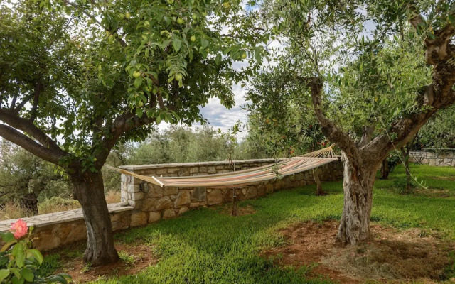 Garden Stone Studio - Secluded Holiday Escape
