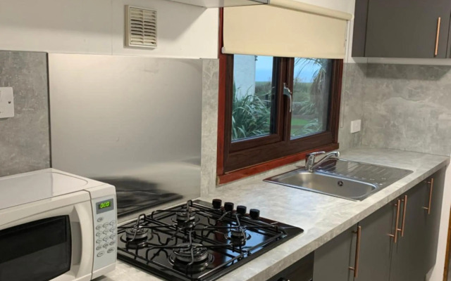 Lodge Cabin with Fabulous Views - Farm Holiday