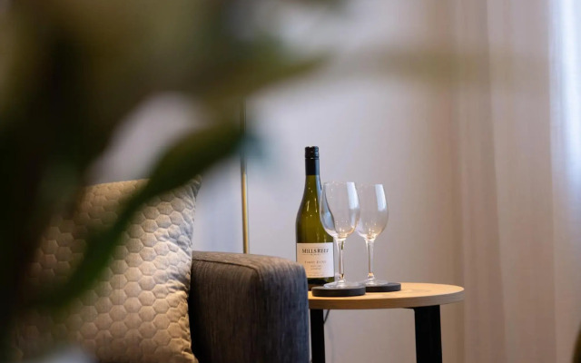 Rooftop Retreat - Mount Maunganui Holiday Home