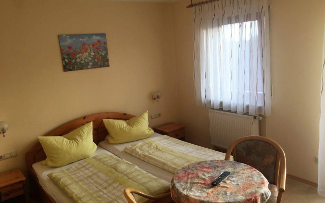 Gasthof-Pension Brauner Hirsch