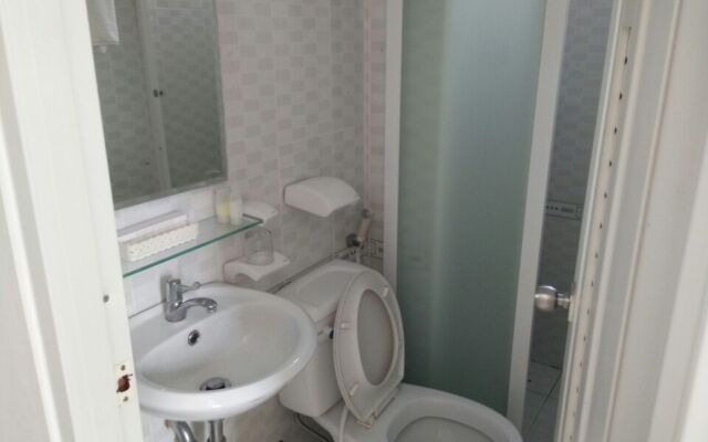 OYO 131 Nhu Phuc Hotel