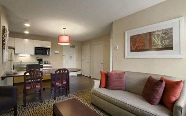 Hawthorn Suites by Wyndham Chicago Schaumburg