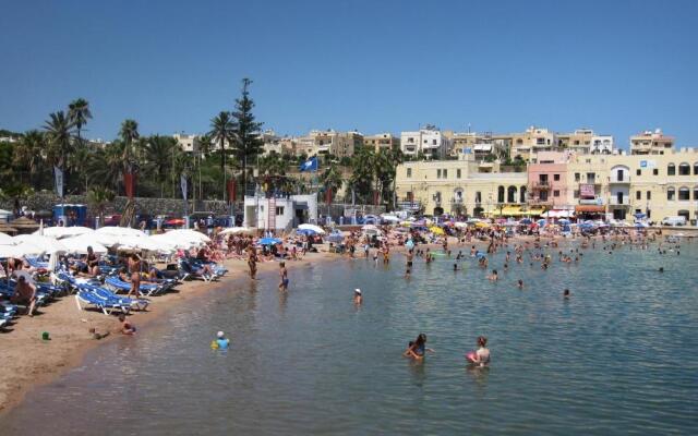 Marvellous 3BR Apartment in Central St Julians