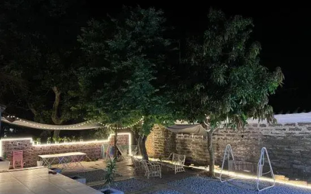 Qijianfang B&B (Weizhou Island Shiluokou Beach Branch)