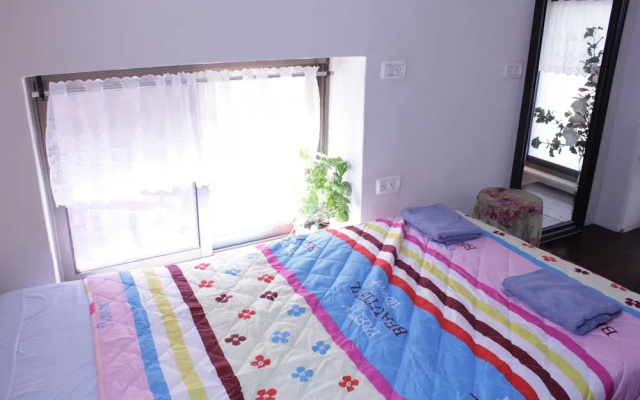 Ahuzat Shaul - Apartment