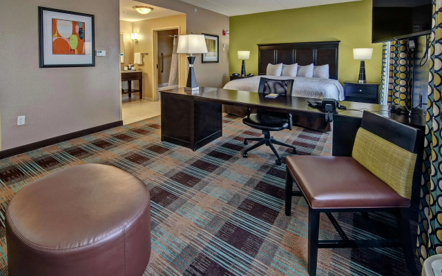 Hampton Inn & Suites Clarksville