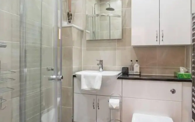 Old Town Stylish Apartment - 5 mins walk to Castle