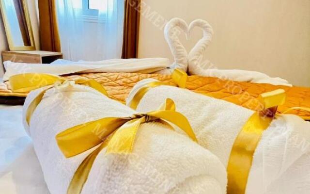 Milos City Center Apt. 32