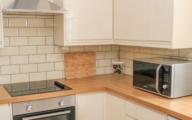 Sawtons Cottage 1