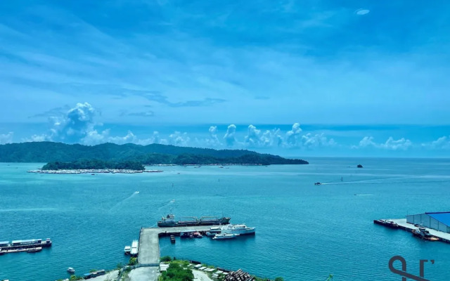 Homesuite' Home at Jesselton Quay