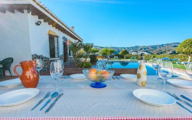 Casa Rosario Almachar by Ruralidays