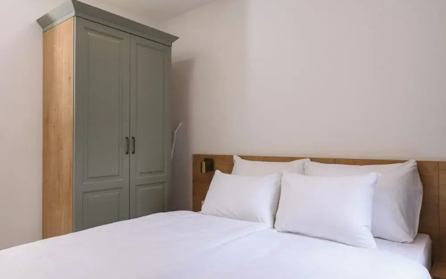 Oleander Center Suites
