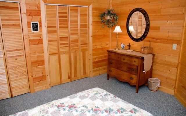 MAJESTIC OAKS - 3 Br Cabin