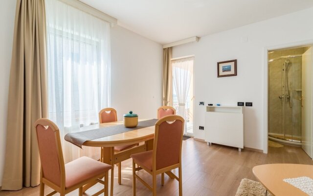 Apartment Fiorido Brown a2