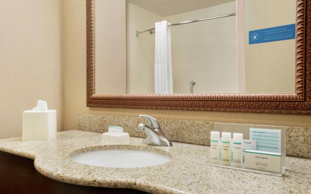 Hampton Inn & Suites West Bend