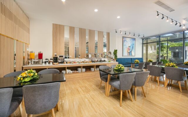 Sun River Hotel & Apartment