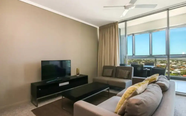 2 Bedroom Riverside Apartment in Hamilton Portside