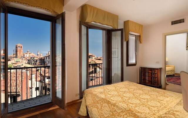 Torre dell'Orologio Suites
