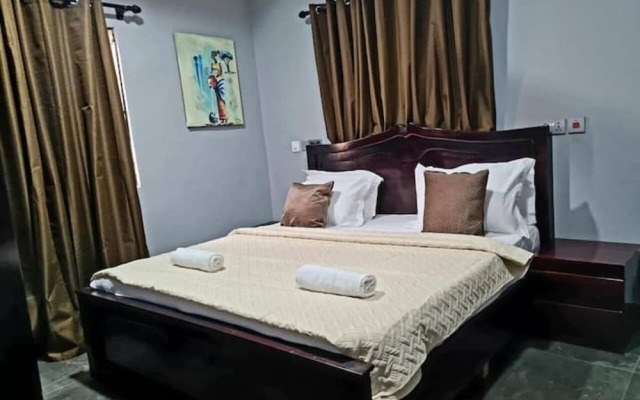Cozy,quiet & Fantastic- Close to Highway - Parking