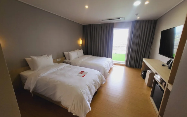 Hotel raza b