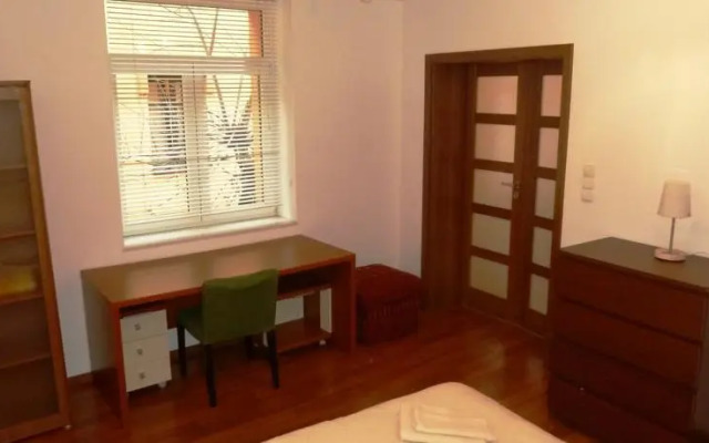 VVI Apartments, Zwierzyniecka