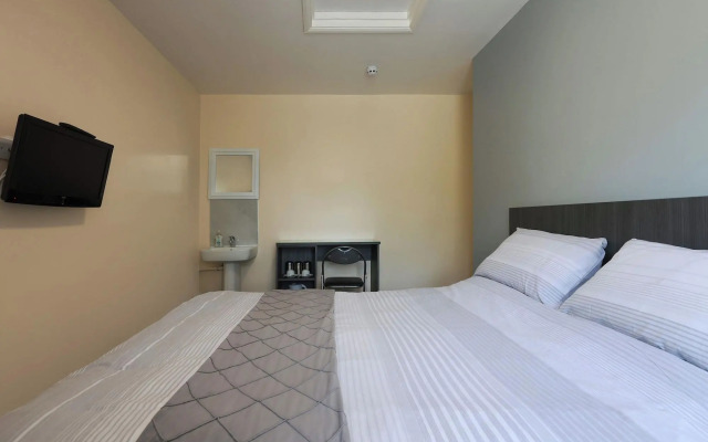 OYO Honeycroft Lodge