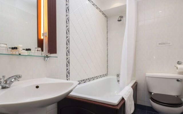 London Lodge Hotel