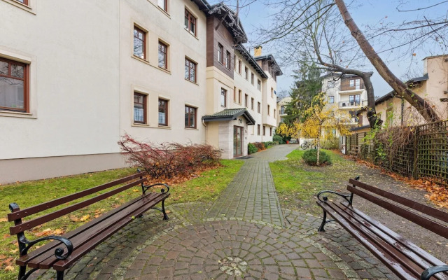 See Smile by Grand Apartments