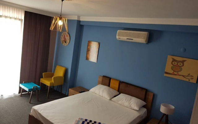 Retro Suites