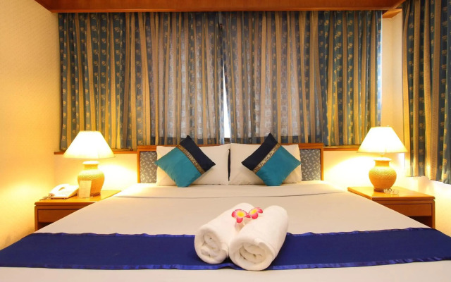 Silom Avenue Inn