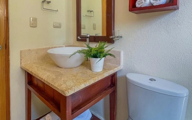 Cute Apartment Only Steps From the Beach