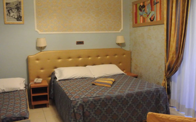 Hotel Assisi