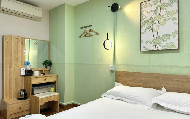 Hotel Snow Lavender