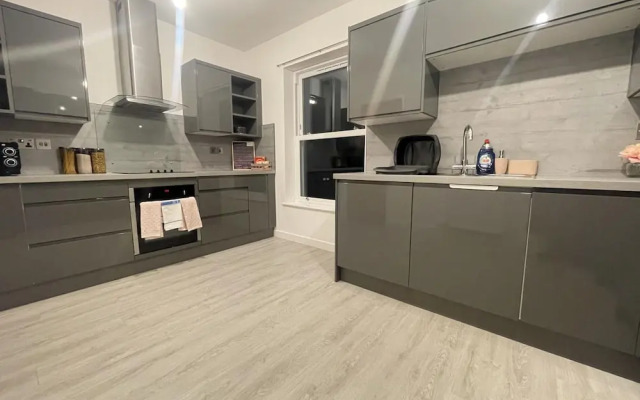 Quartz Apartment in Cambridge