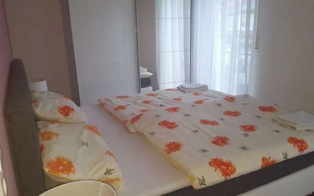 Outletcity Ferienwohnung Wohnung 1 - 2